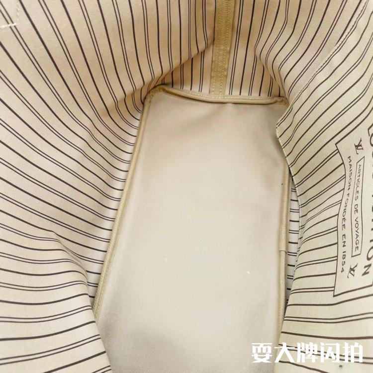 Louis Vuitton路易威登 老花Neverfull大号子母购物袋 LV老花Neverfull大号子母购物袋，热门保值经典大包，实用百搭，上身老花衬托气质，子包可拆卸做斜挎包，附件如图  尺寸40/19/33